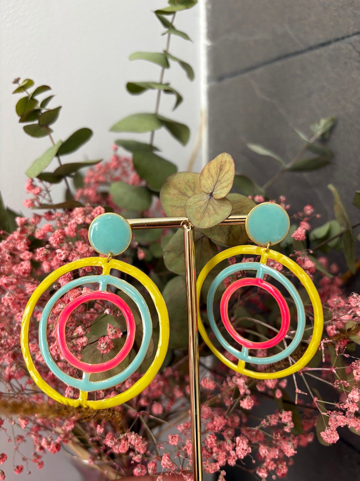 Happiness Handmade earrings made of brass and hand-painted resin