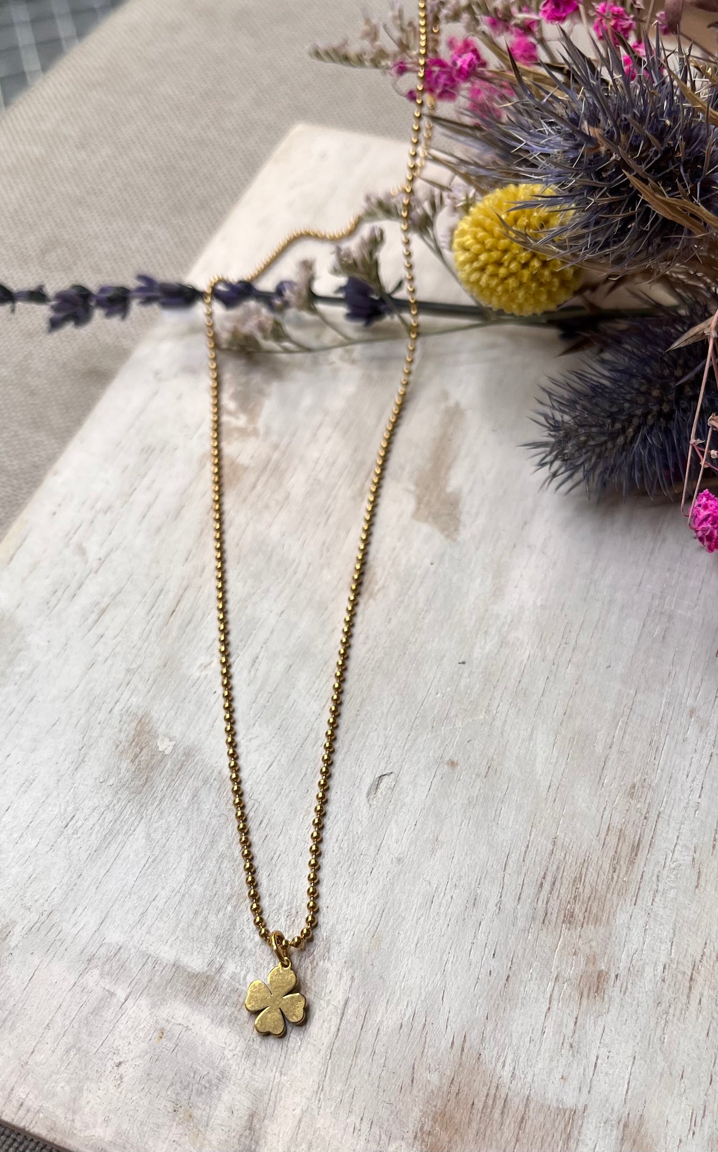 Four-leaf clover pendant