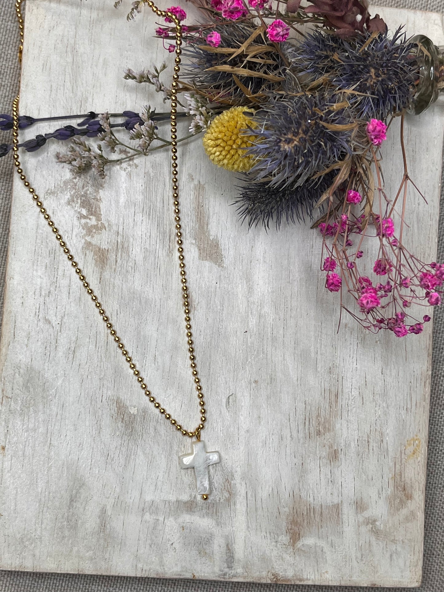 Mother-of-pearl cross pendant