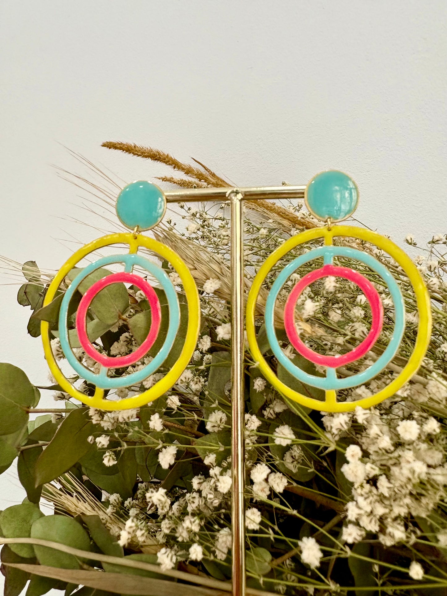 Happiness Handmade earrings made of brass and hand-painted resin