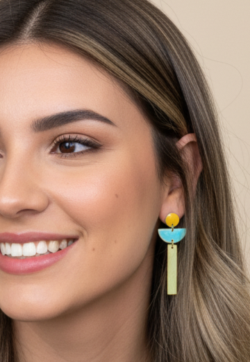 Pendientes artesanales de latón pintados a mano