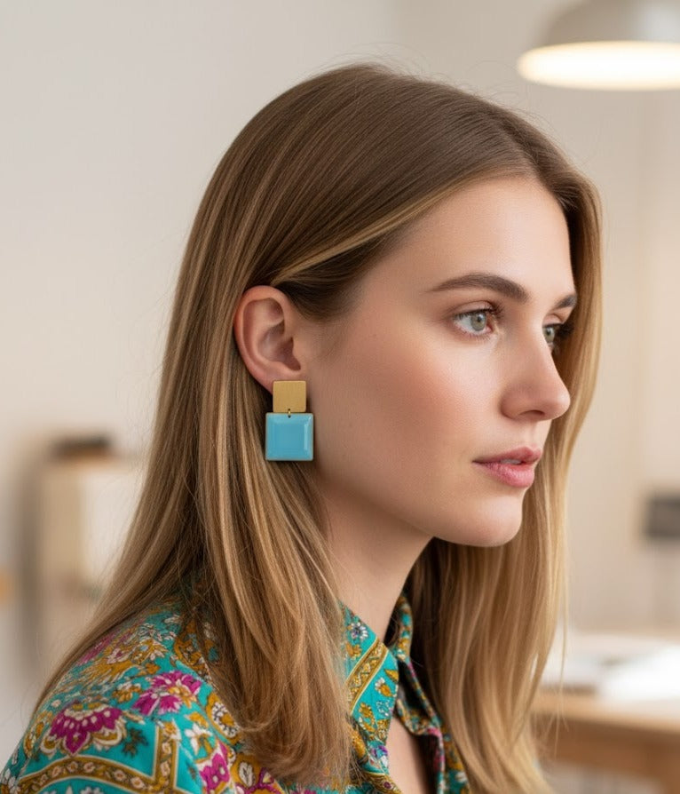 Pendientes Acuadritos Azul claro - hechos a mano