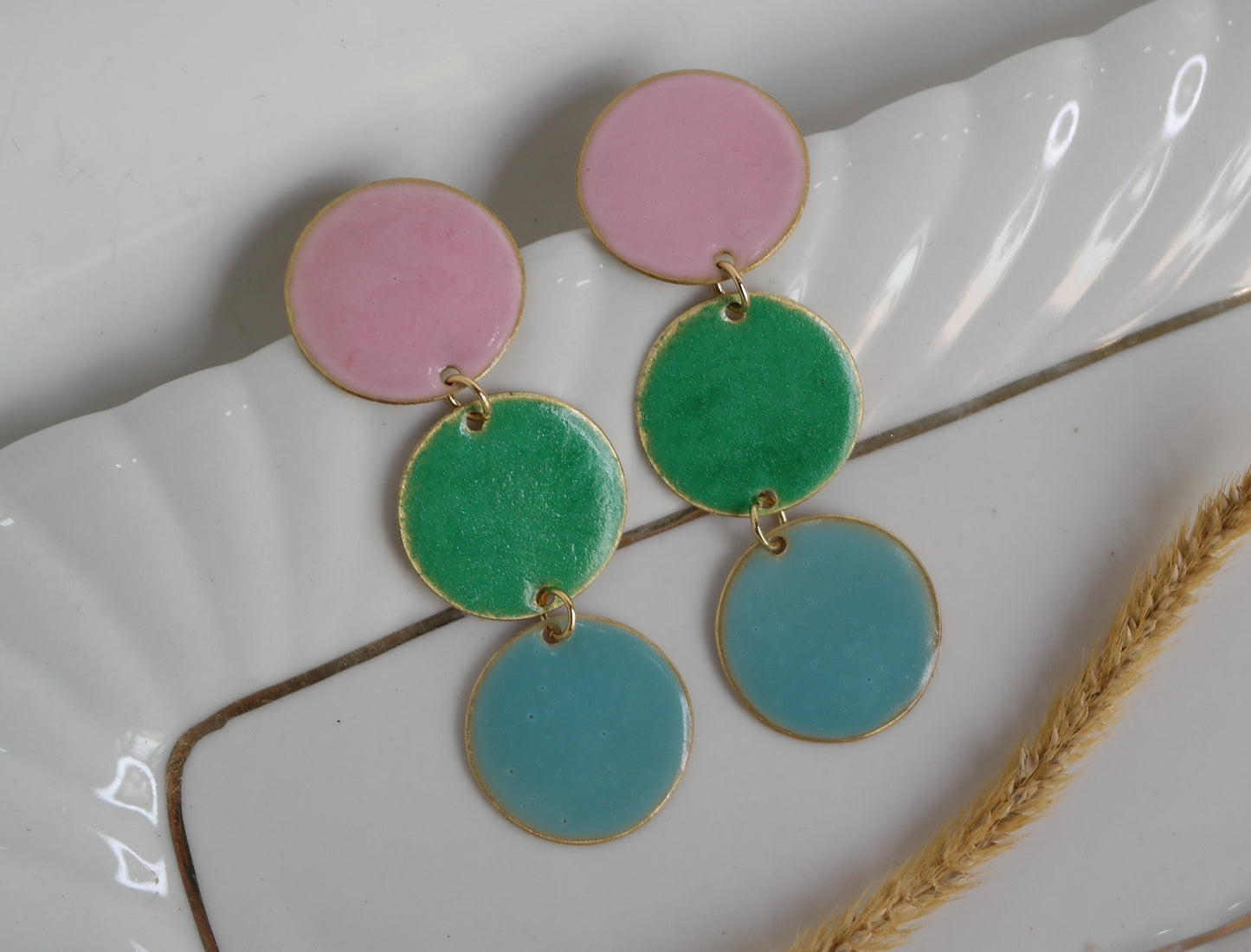Pendientes geometricos de colores artesanales