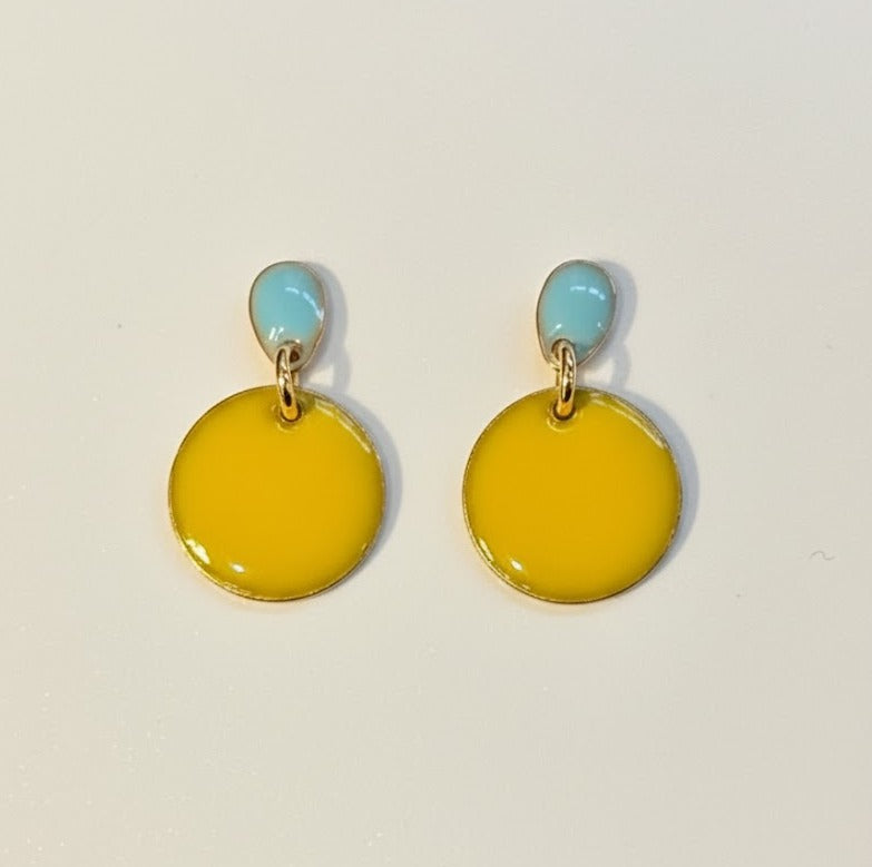 Pendientes Pétalo azul y amarillos - hechos en resina pintados a mano