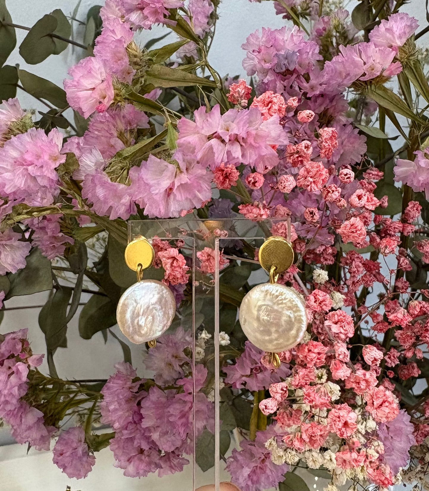 Soul of Light - Handcrafted mother-of-pearl earrings