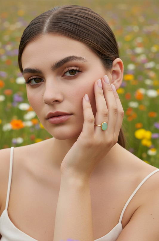 Anillo Aventurina Alma Verde - hecho a mano en latón