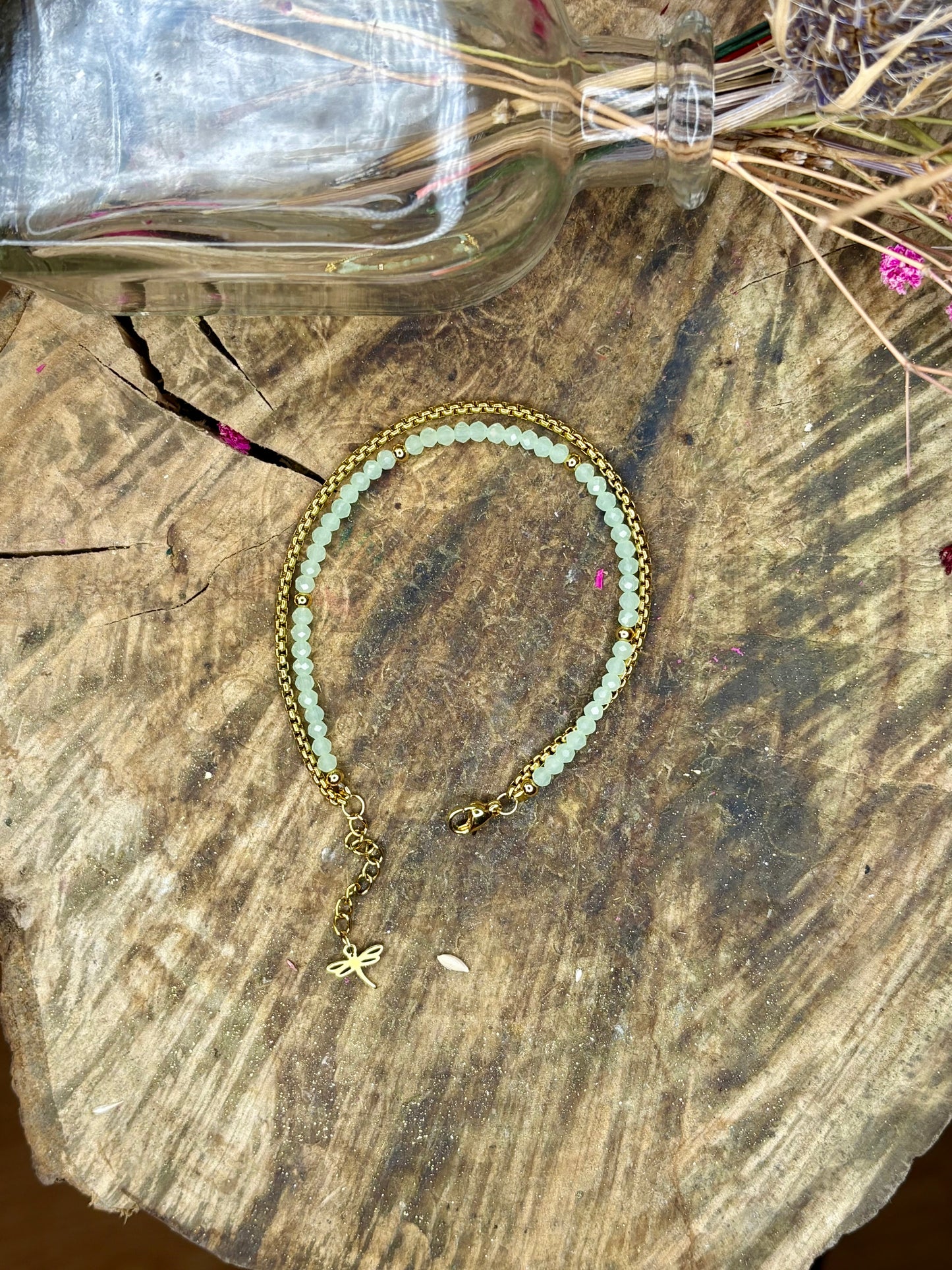 pulsera hecha a mano en laton y cristal, ideal para regalar