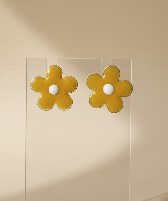 Yellow Earrings – yellow flower in hand-painted resin