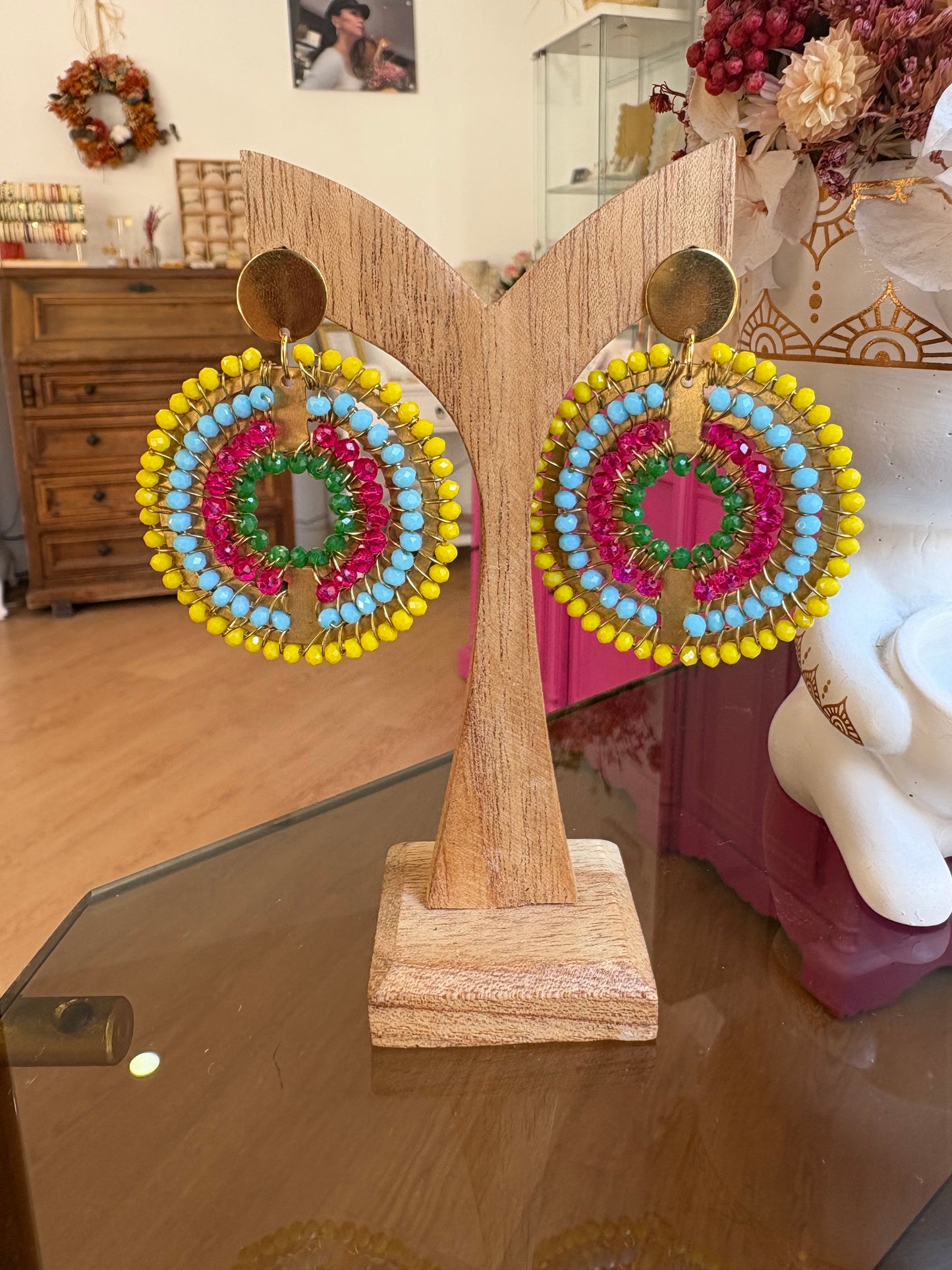 pendientes tejidos a mano en colores