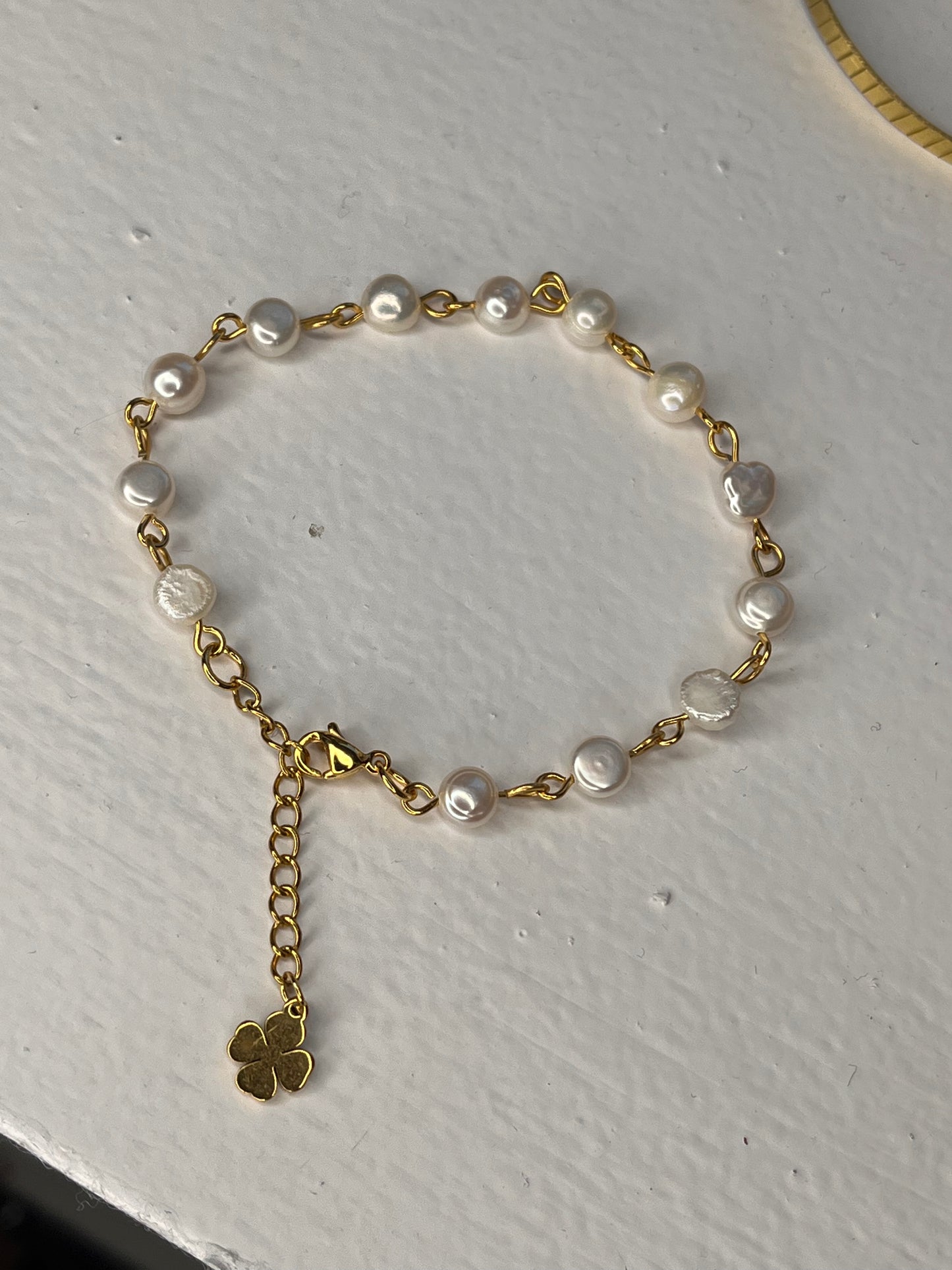 Pearl and stainless steel bracelet