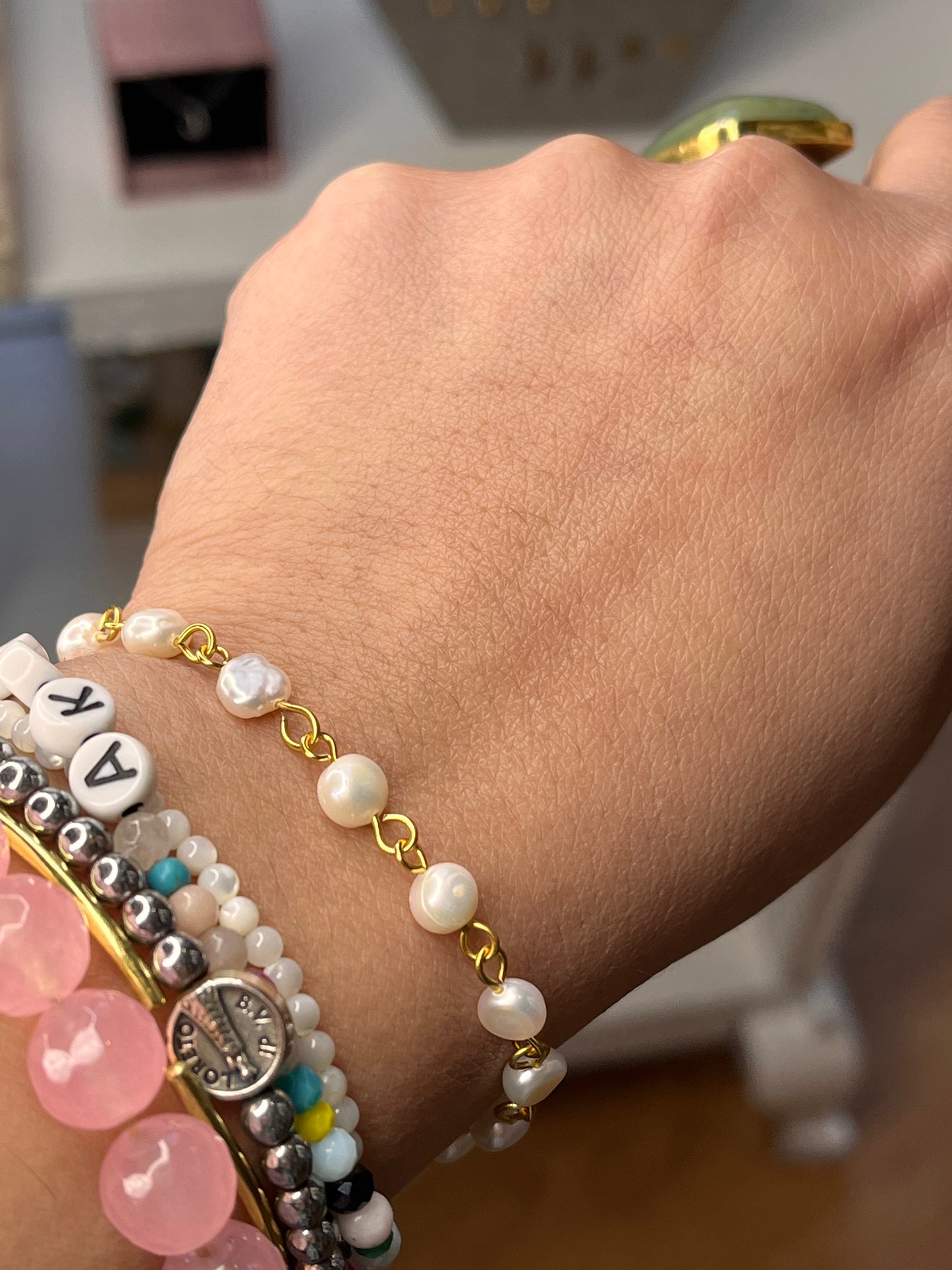 Pearl and stainless steel bracelet