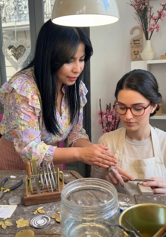 Experiencia Crea Tu Propia Joya en Madrid: El Regalo Original que se Convierte en Recuerdo