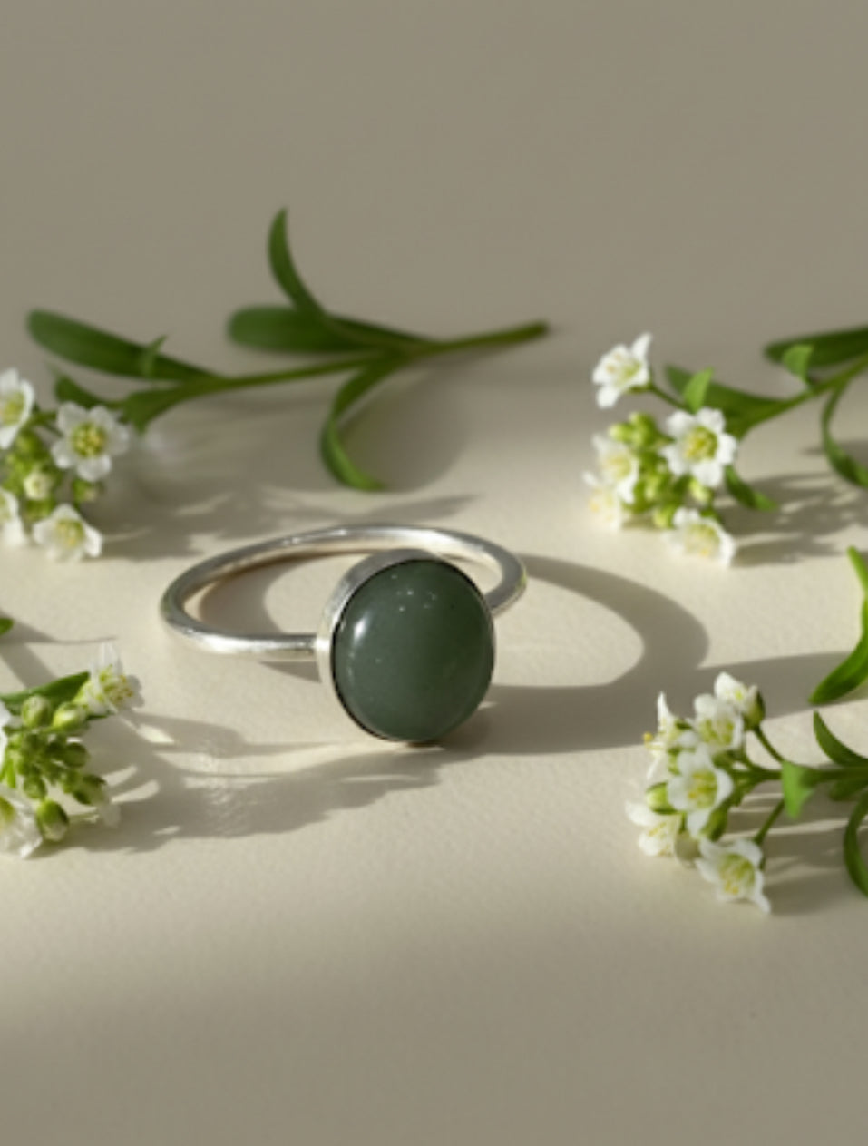 Anillo Susurro Verde Plata