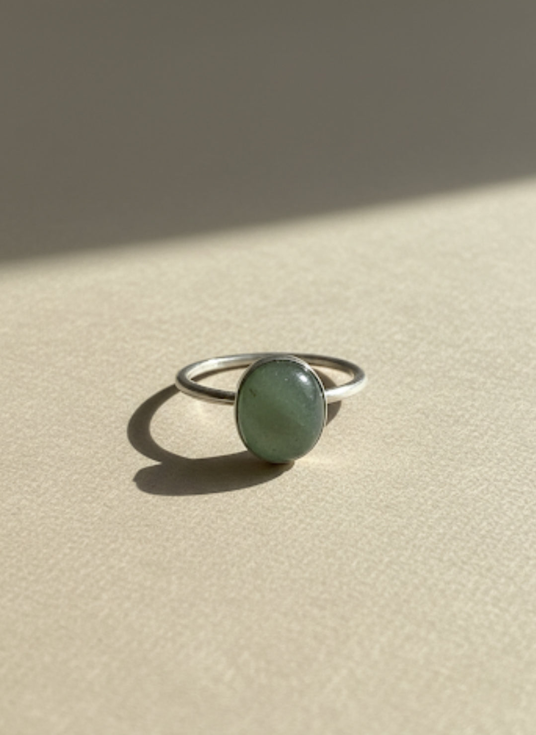 Anillo Susurro Verde Plata