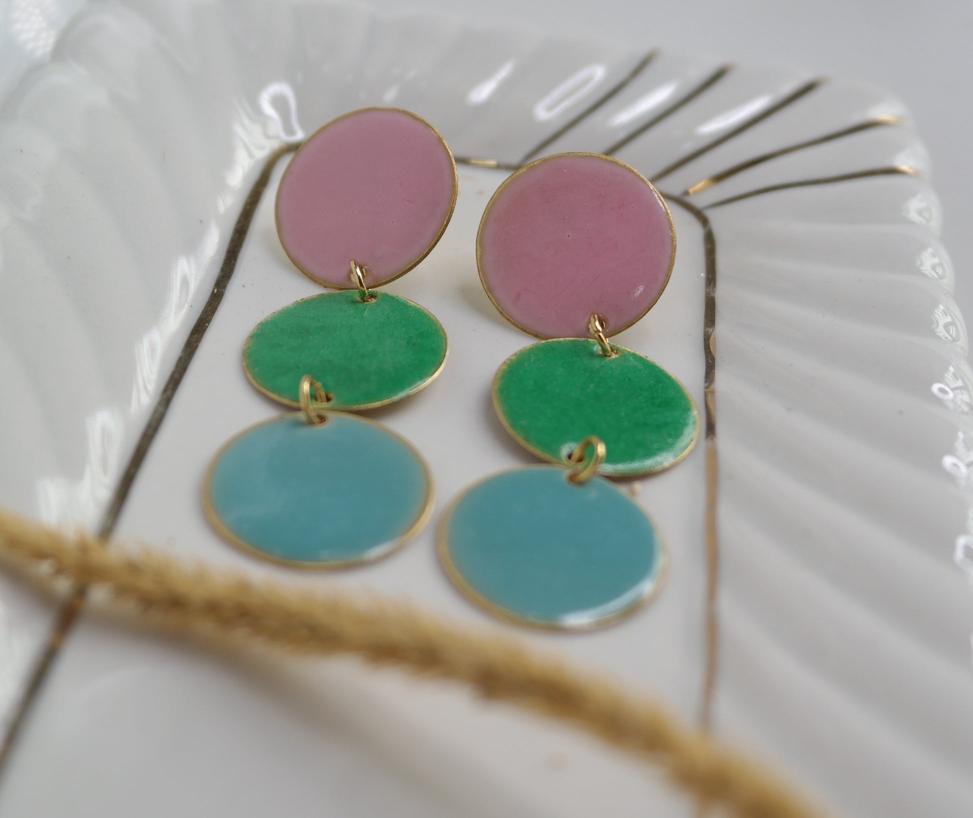 Pendientes geometricos de colores