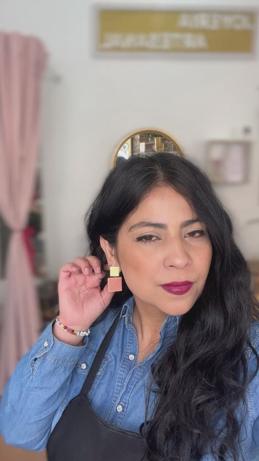 Pendientes Acuadritos Rosa - hechos a mano