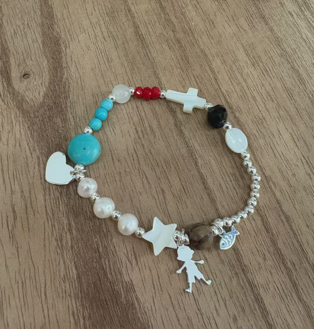 Video explicando la historia de jesus en pulsera de plata