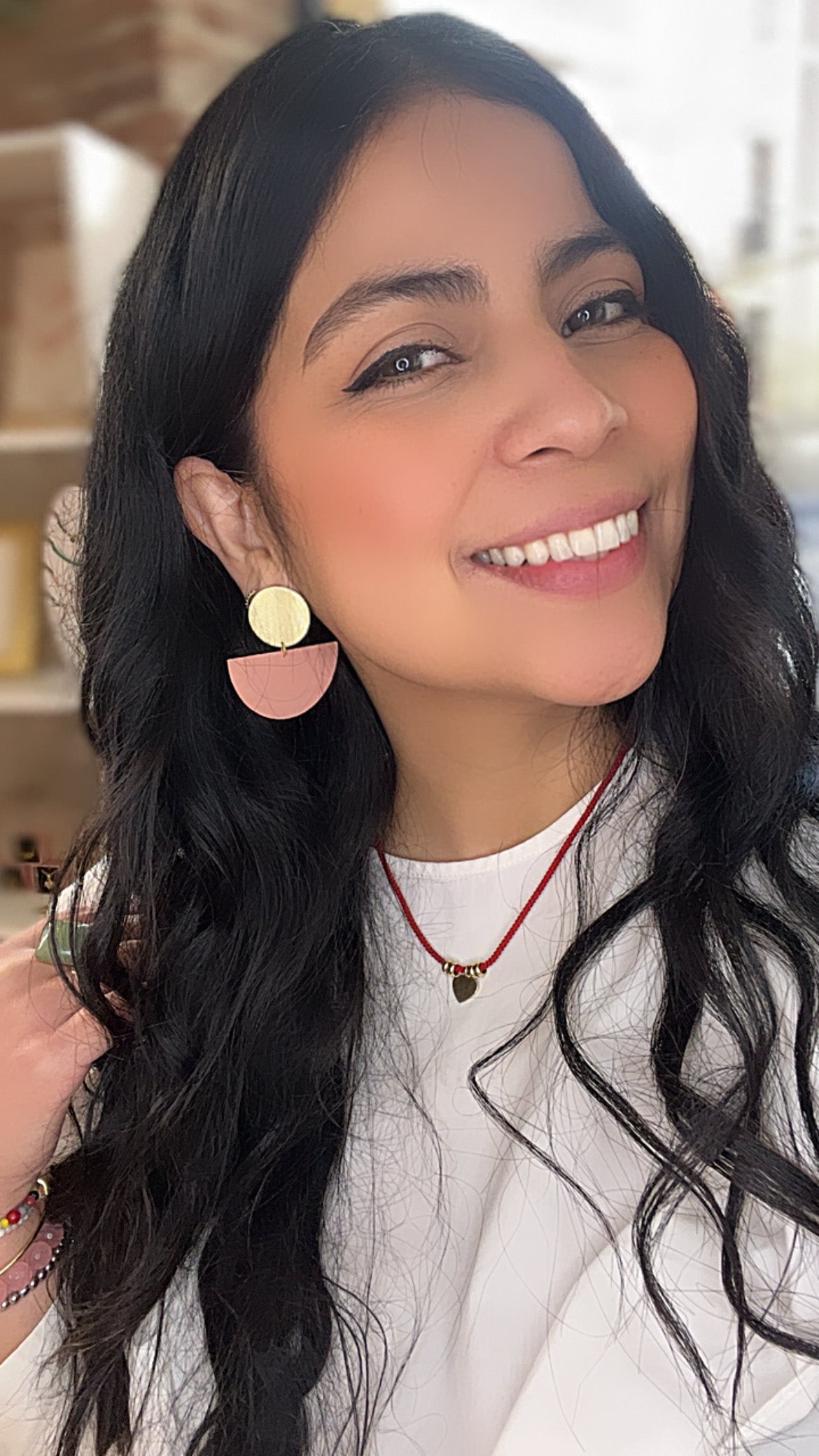 pendientes pintados a mano mujer venezolana 1